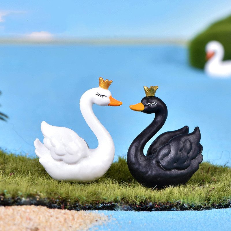 Mini Fairy Garden Animals White And Black Cute Resin Swan Model Wholesale Fairy Garden Accessories Supplies Miniture Fairy Garden Ornament Small Artificial Birds Figurine Kids Gifts Terrarium Fairy Garden Kits Decoration Table Decor